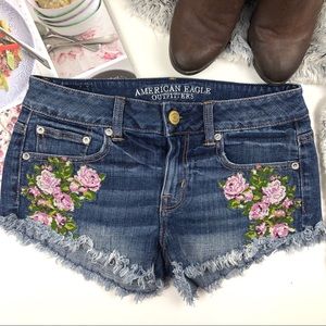 American Eagle floral embroidered shorts